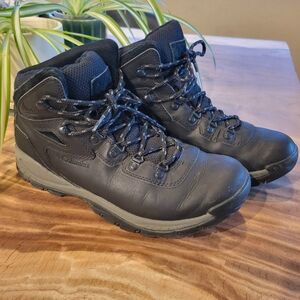 Mens Columbia Hiking boots, Wide*